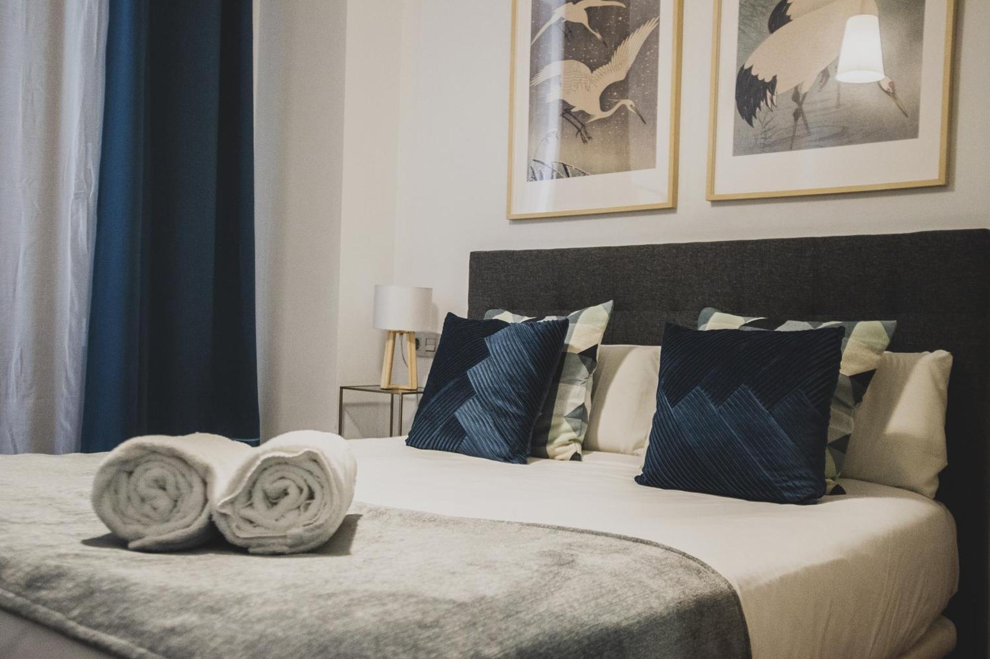 Azz Sevilla Torre De La Plata Apartamentos מראה חיצוני תמונה