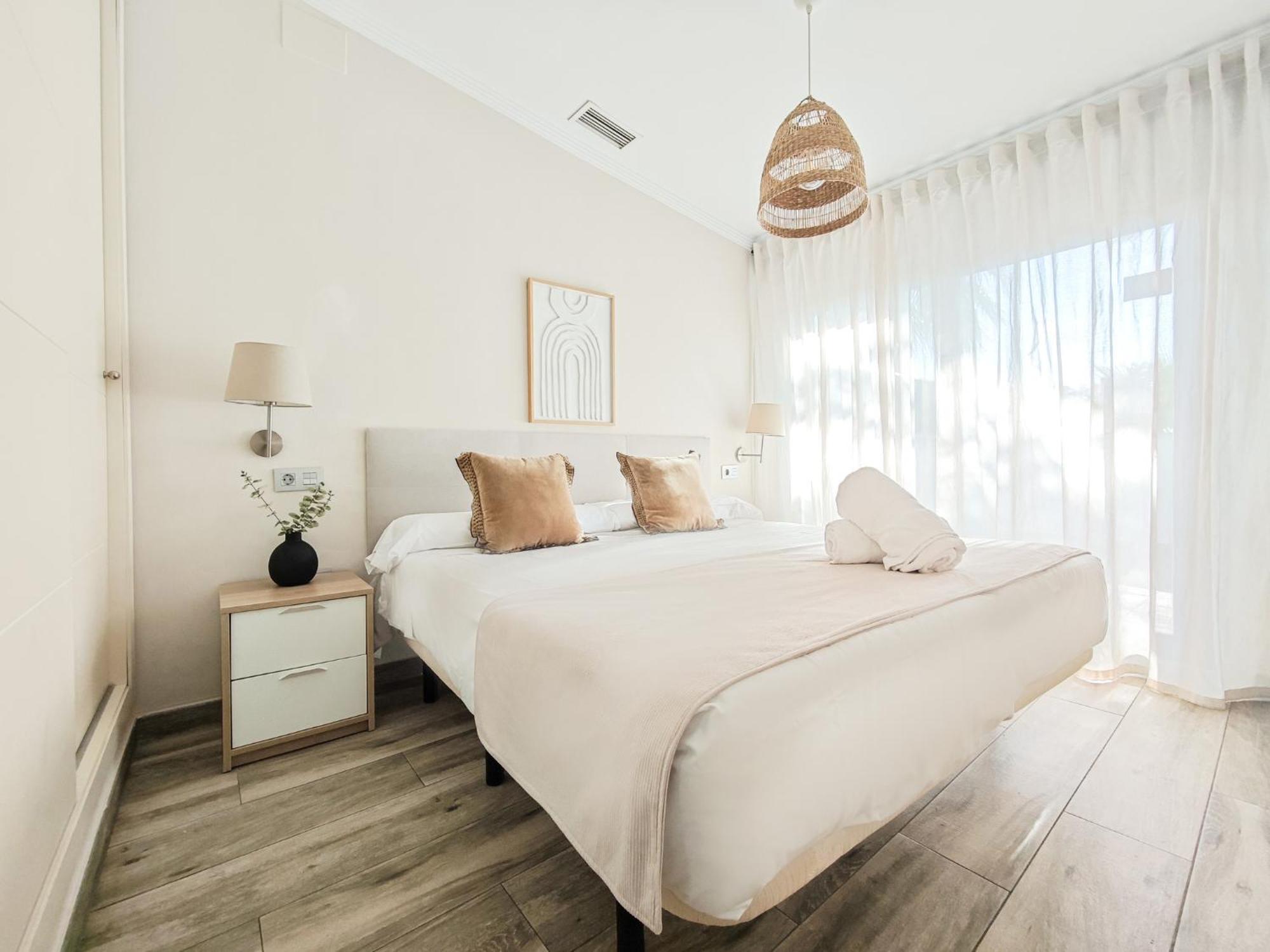 Azz Sevilla Torre De La Plata Apartamentos מראה חיצוני תמונה