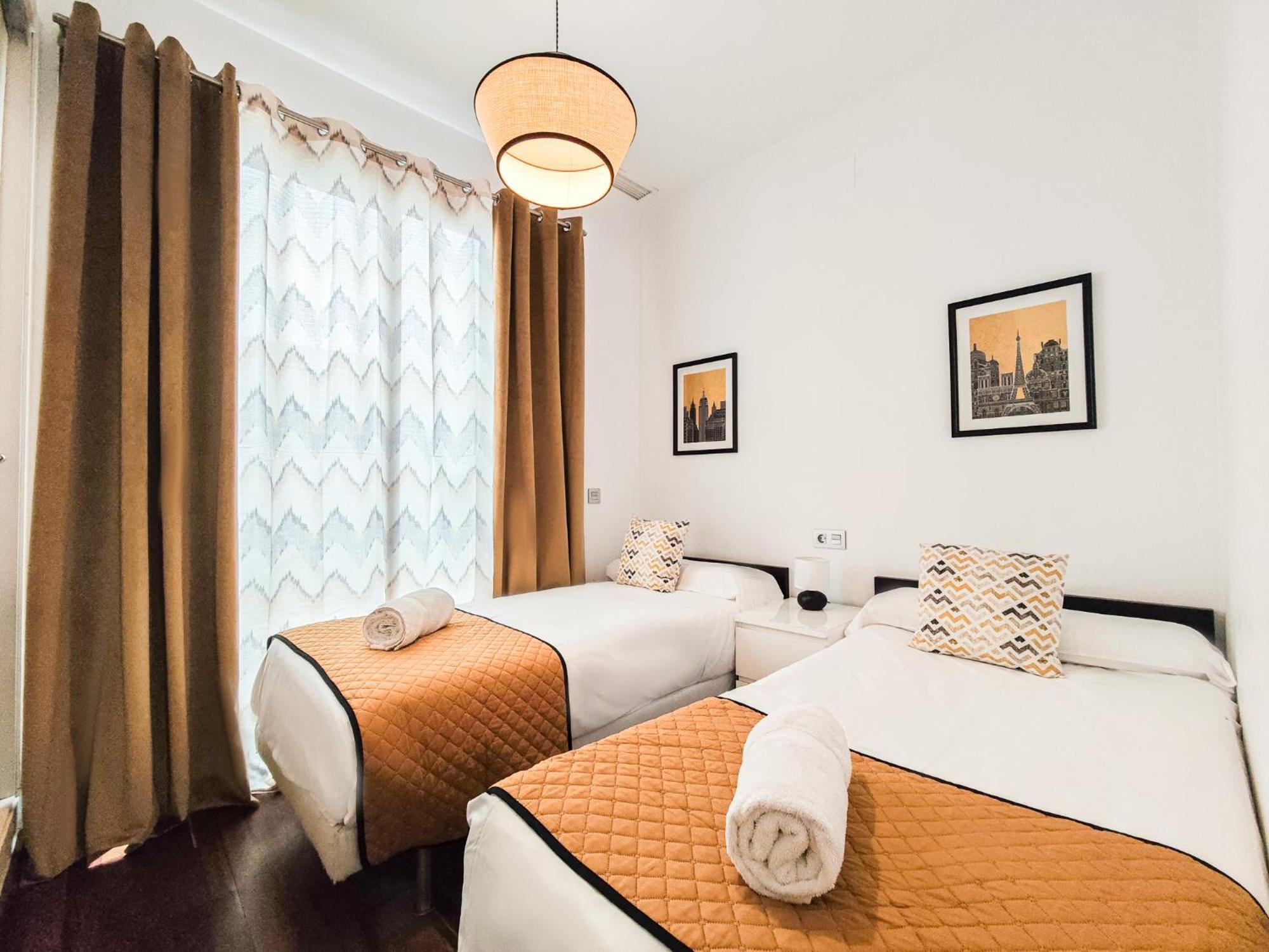 Azz Sevilla Torre De La Plata Apartamentos מראה חיצוני תמונה